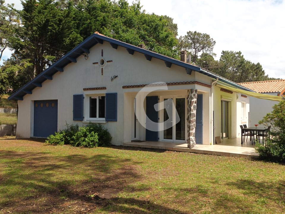 Maison de vacances sous les pins pour 9 personnes à La Tranche sur Mer dans le secteur de La Grière